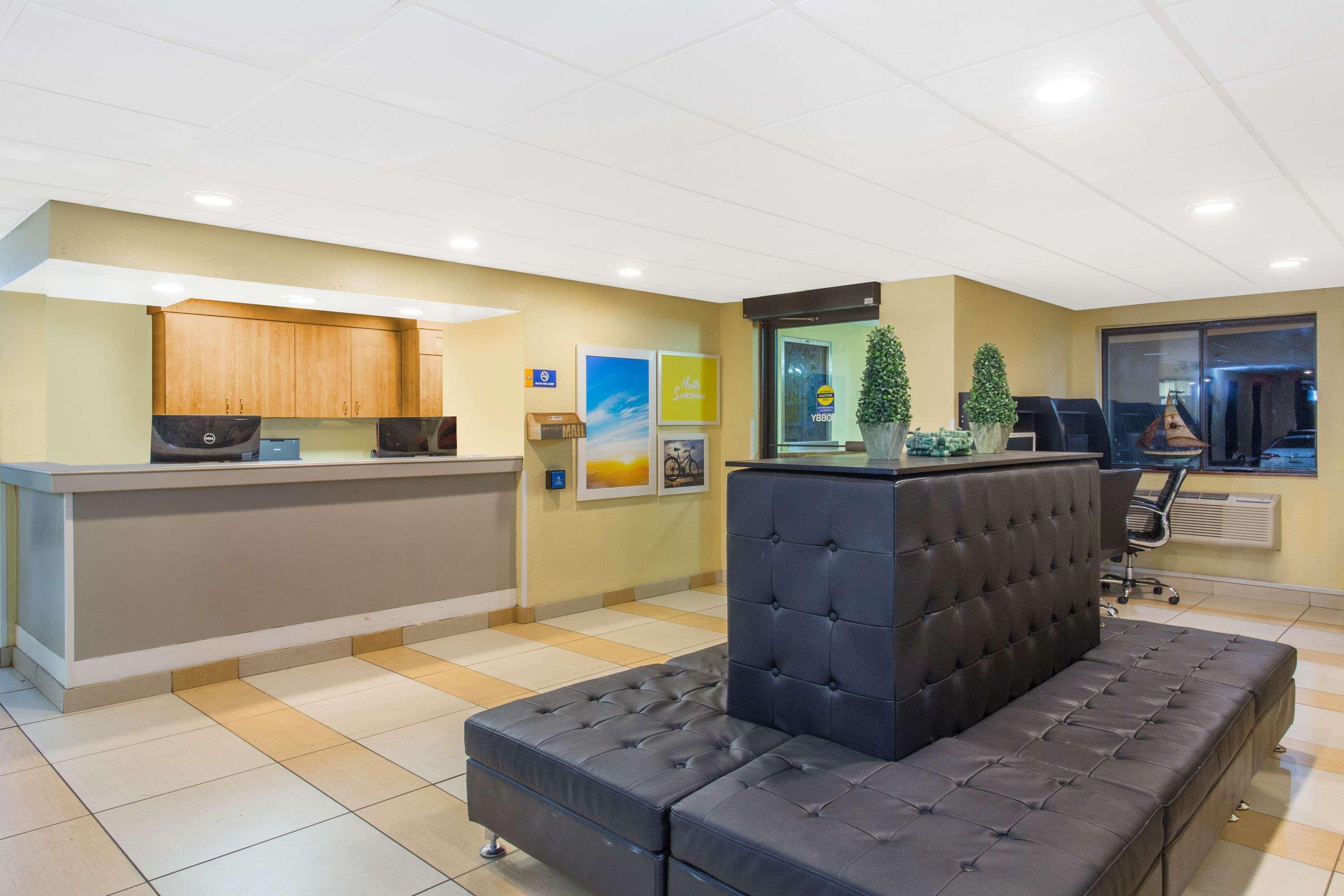 Days Inn By Wyndham Leominster/Fitchburg Area Eksteriør bilde