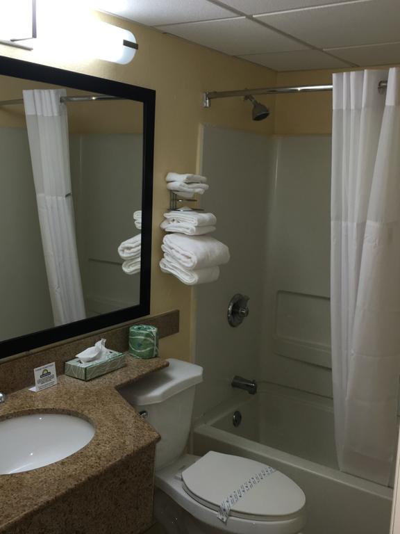 Days Inn By Wyndham Leominster/Fitchburg Area Rom bilde